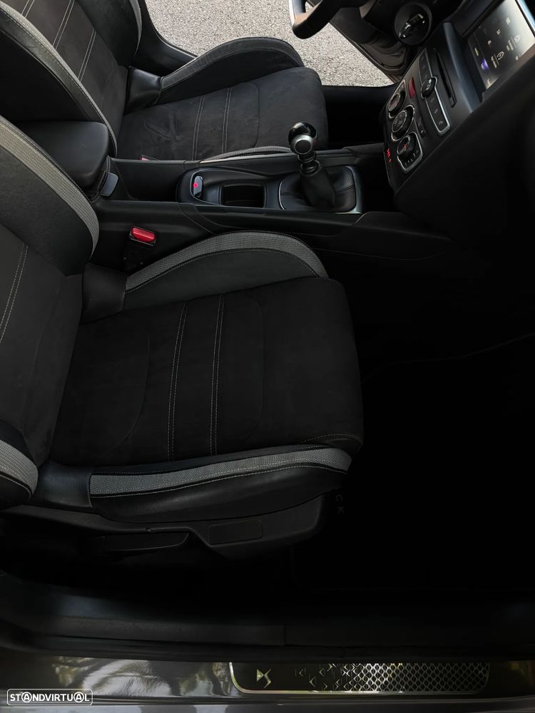DS DS4 Crossback 1.6 BlueHDi So Chic - 23