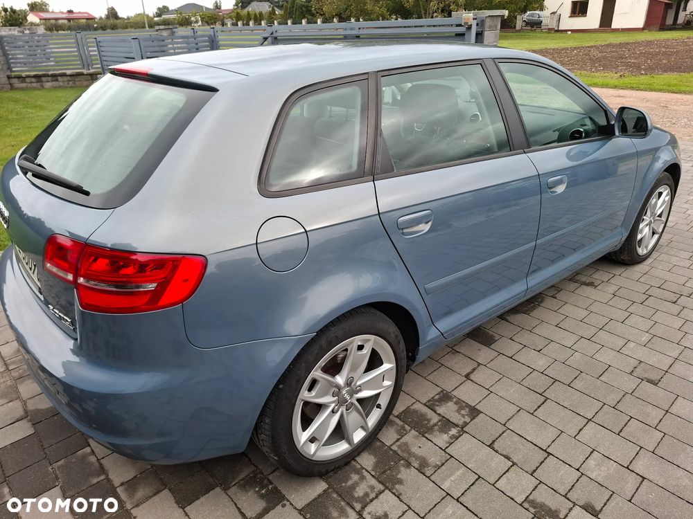 Audi A3 Sportback 2.0 TDI DPF quattro Ambiente - 3