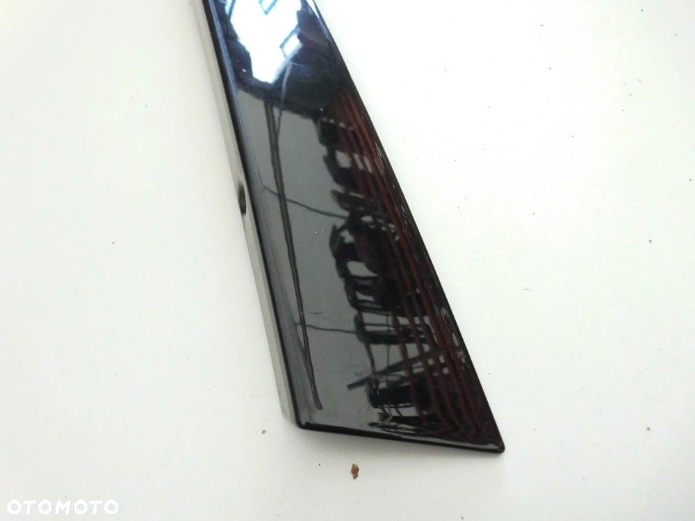 LISTWA NAKŁADKA SŁUPKA MERCEDES R W251 LONG LEWA TYLNA - 2