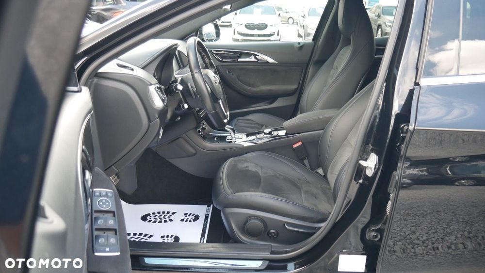 Infiniti Q30 - 10