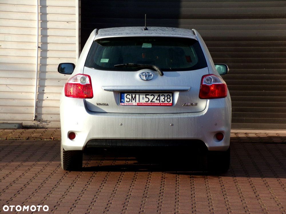 Toyota Auris - 13