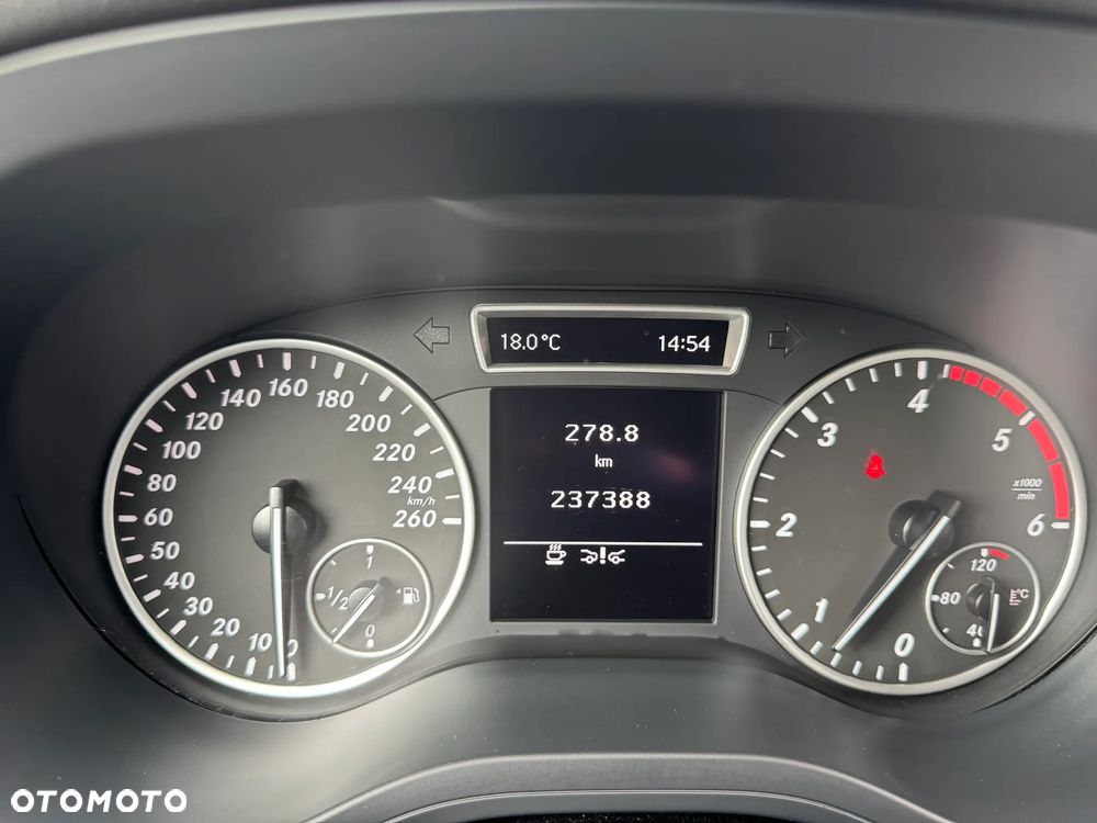 Mercedes-Benz Klasa B 180 CDI - 12