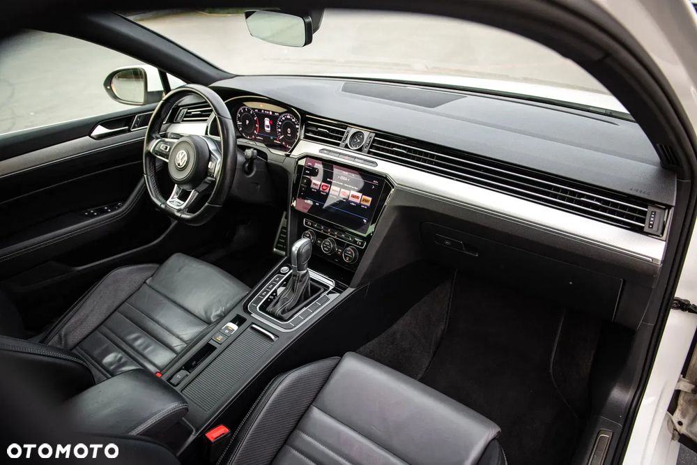 Volkswagen Passat - 22