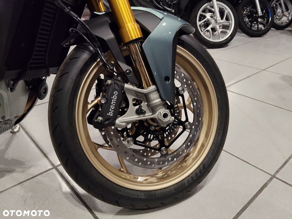 Moto Guzzi V100 Mandello - 10