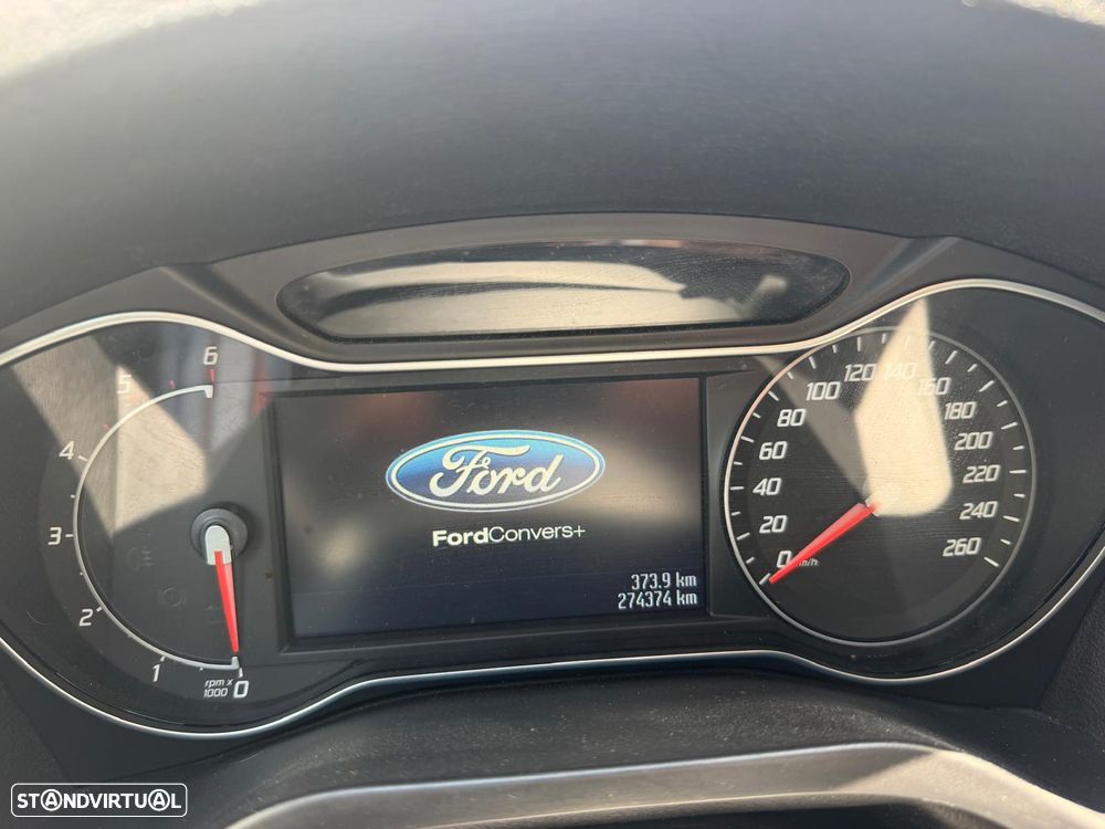 Ford S-Max 2.0 TDCi Titanium 7L 143g - 7