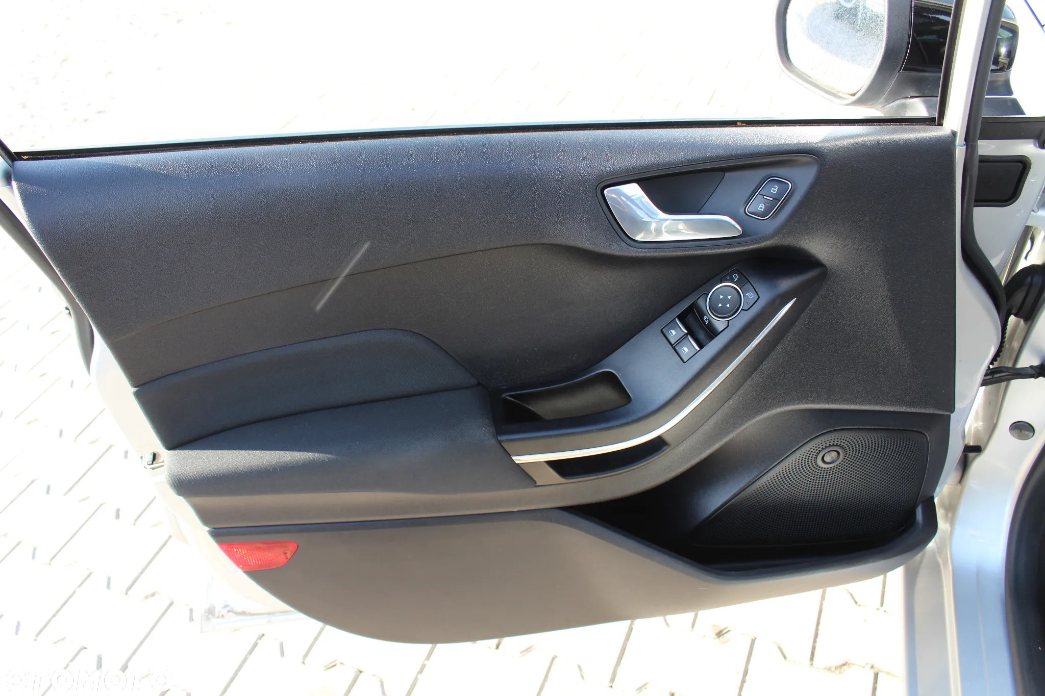 Ford Fiesta 1.0 EcoBoost Titanium ASS - 11