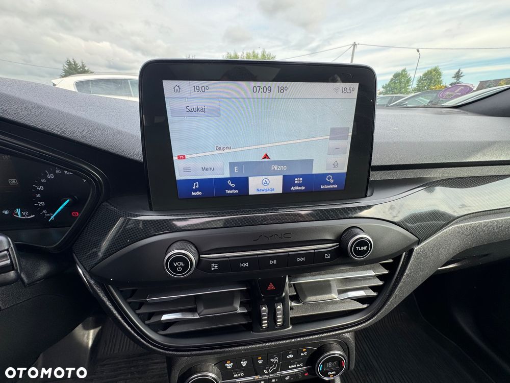 Ford Focus SW 1.0 EcoBoost S&S ST-LINE - 14
