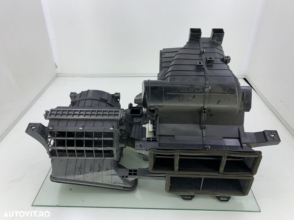 Dezmembrez Aeroterma interior pt volan stanga de pe Hyundai I20… - 1