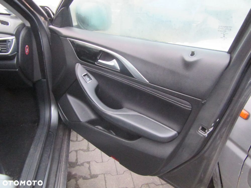 KLAPA BAGAŻNIKA Infiniti Q30 2016 r. Wszystkie części - 13