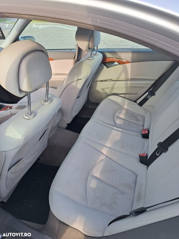 Mercedes-Benz E 200 CDI - 12