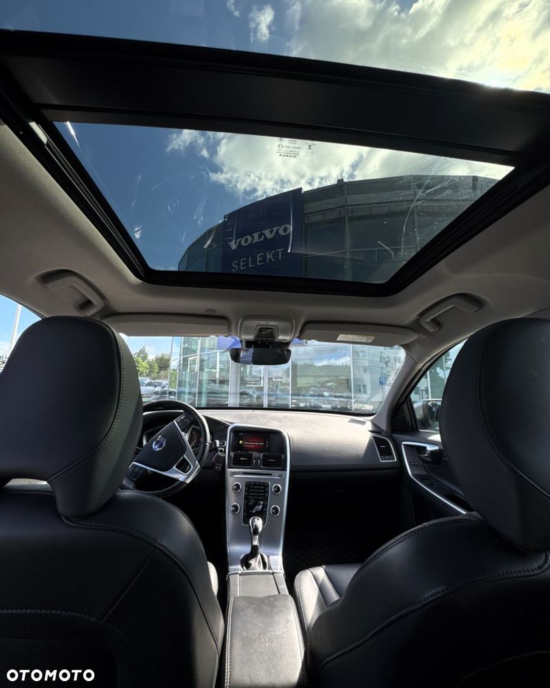 Volvo XC 60 - 30