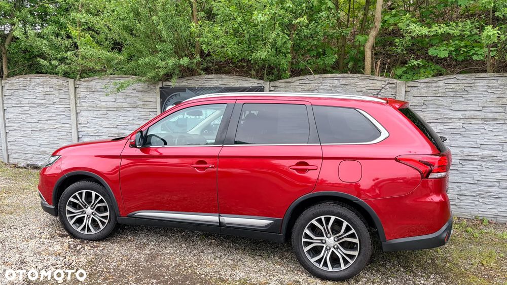 Mitsubishi Outlander 2.0 Intense + Navi 4WD CVT - 3