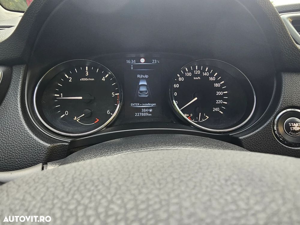 Nissan Qashqai 1.5 DCI N-Connecta - 24