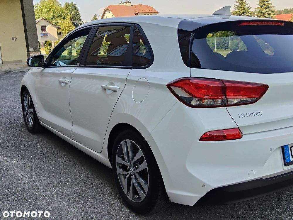 Hyundai i30 1.4 Premium - 6