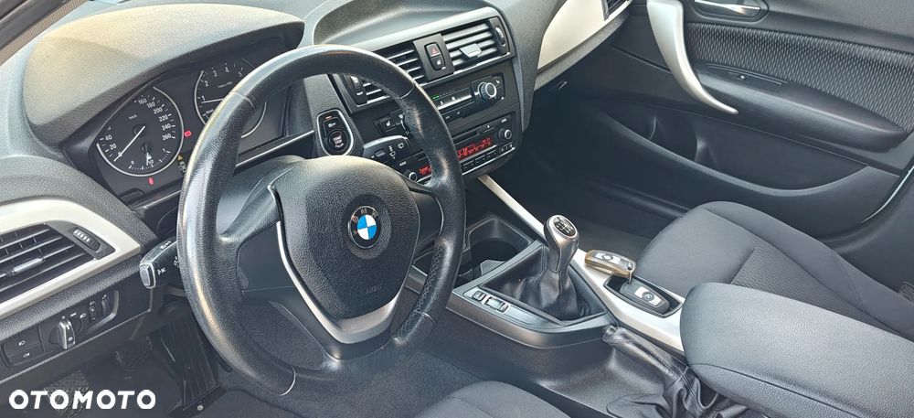 BMW Seria 1 116i - 22