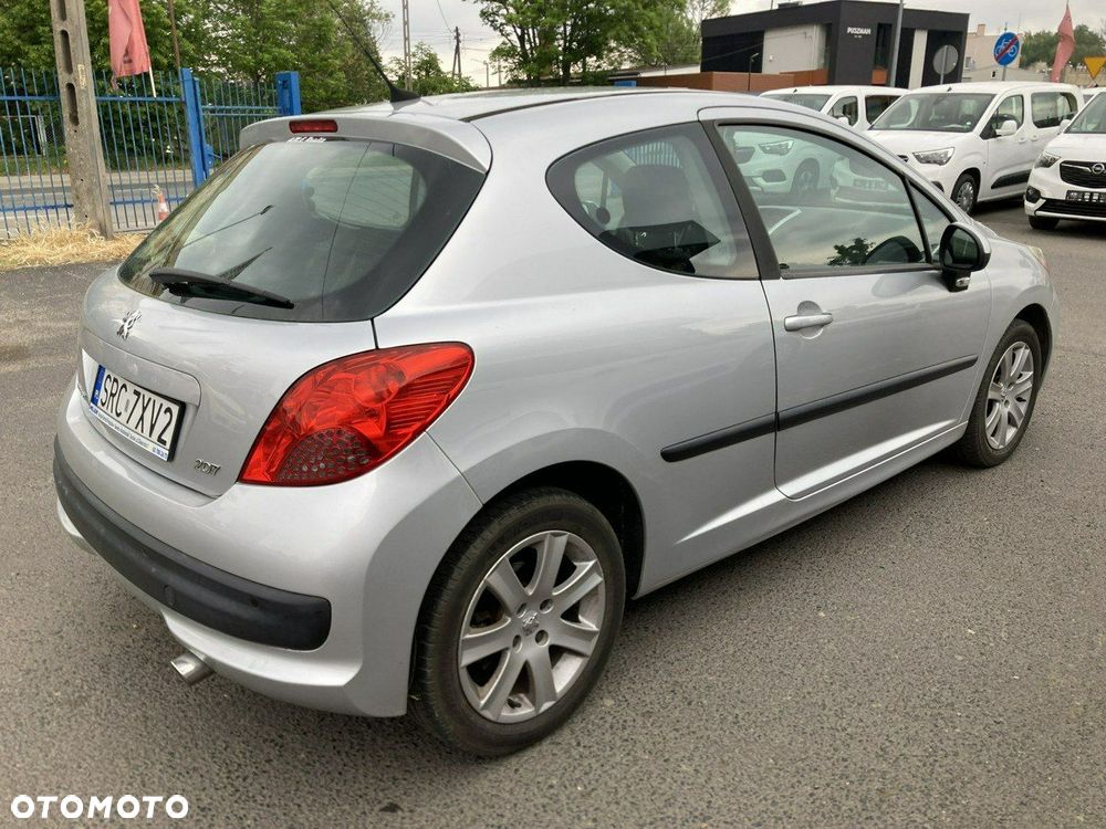 Peugeot 207 - 6