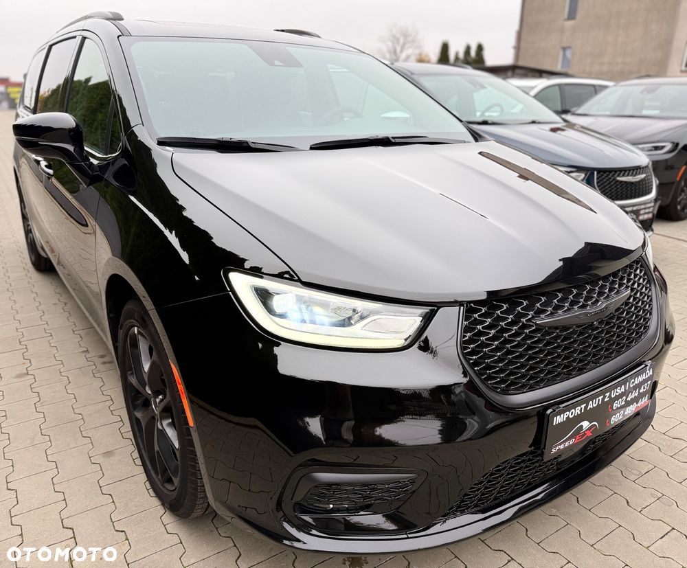 Chrysler Pacifica - 7