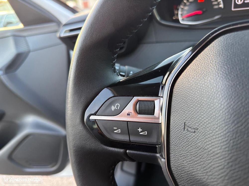 Peugeot 208 1.2 PureTech Active Pack - 24