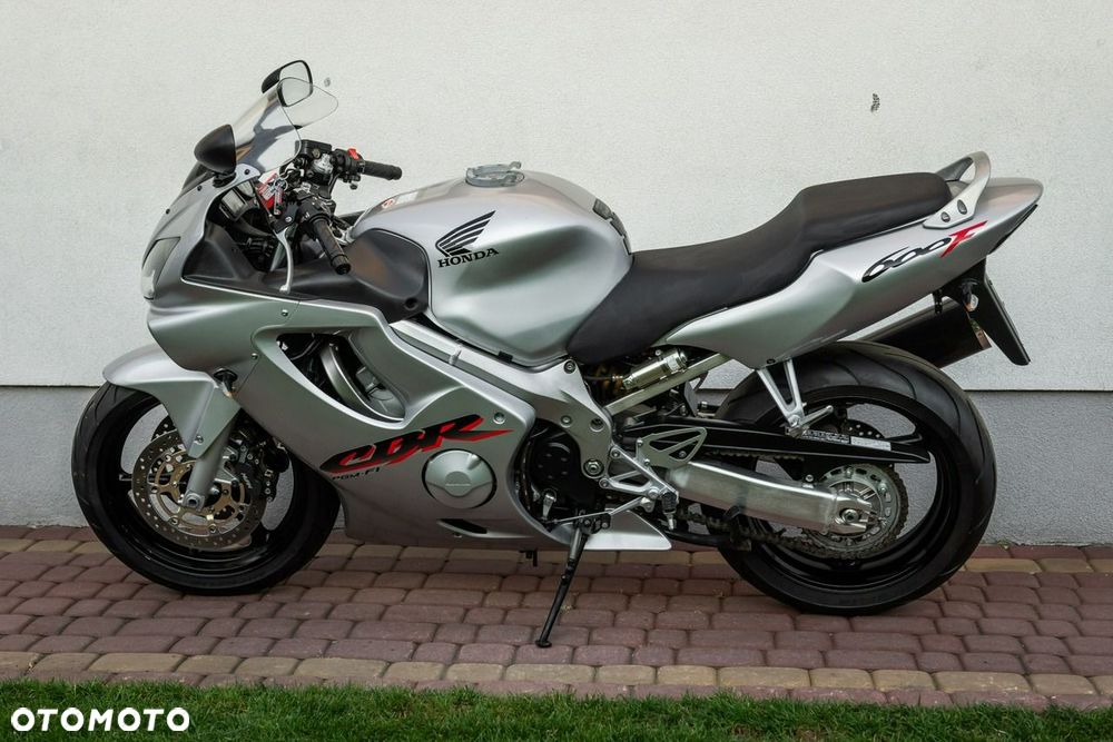 Honda CBR - 6