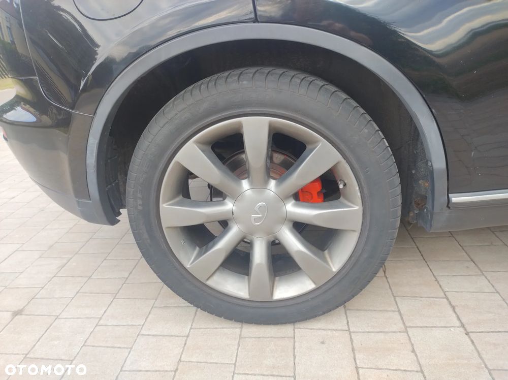 Infiniti FX - 10