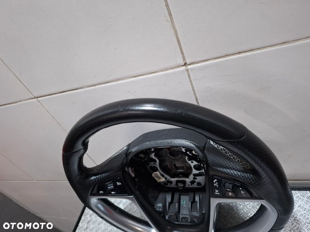 Kierownica multifunkcyjna OPC Opel Insignia A lift 2011 rok skóra  nr 13294295 - 5