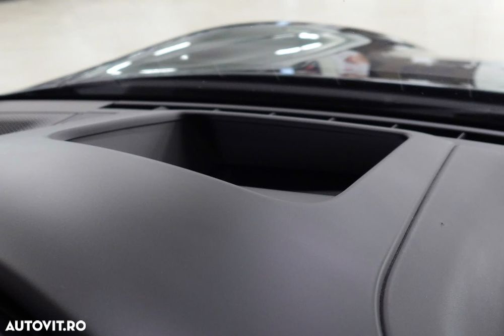 Porsche Taycan 4S - 18