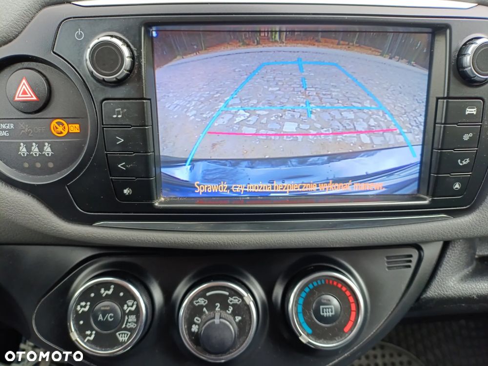 Toyota Yaris 1.33 Premium - 14