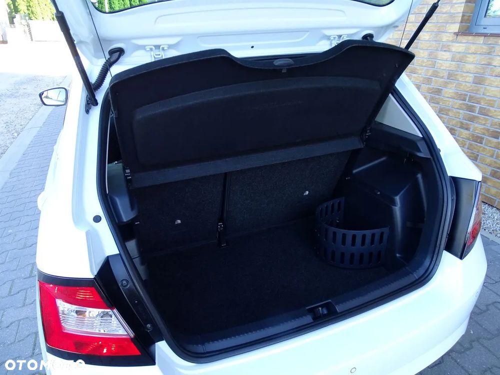 Skoda Fabia 1.0 MPI Clever - 34