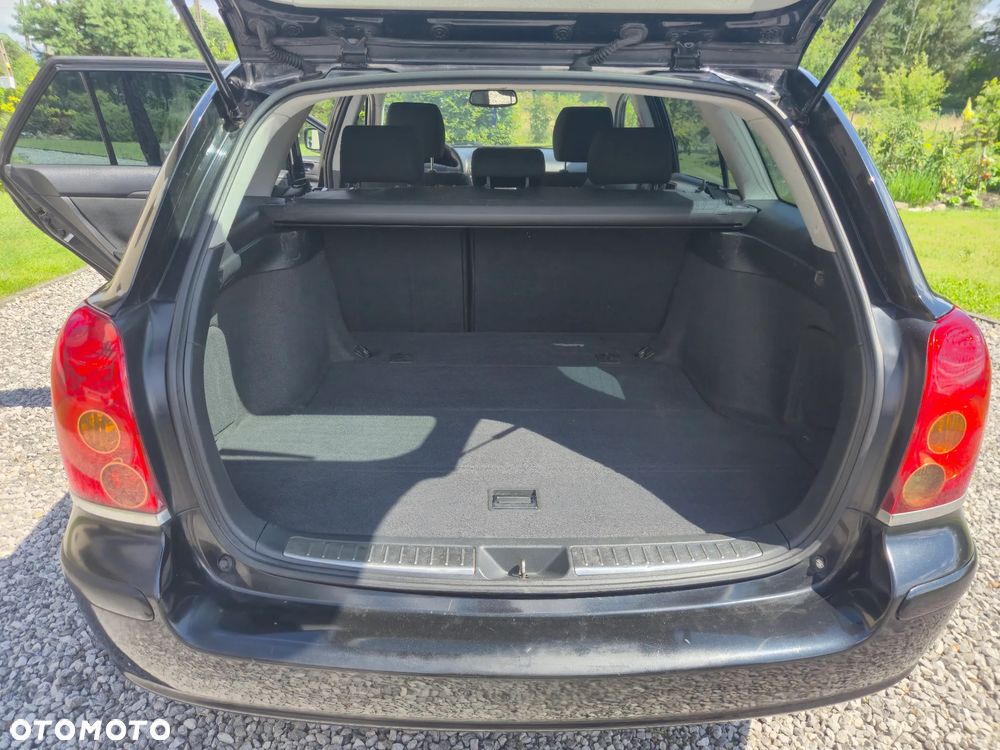 Toyota Avensis 1.8 VVT-i Combi - 8