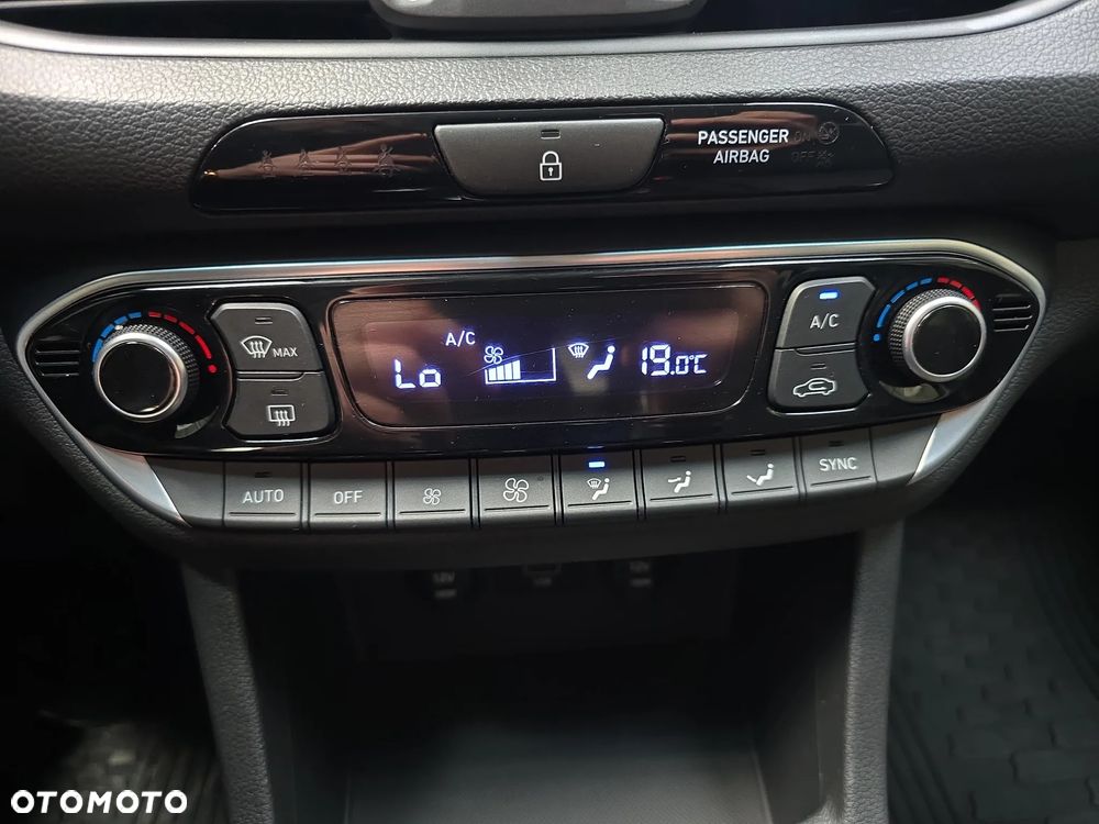 Hyundai i30 1.0 T-GDI Smart - 24