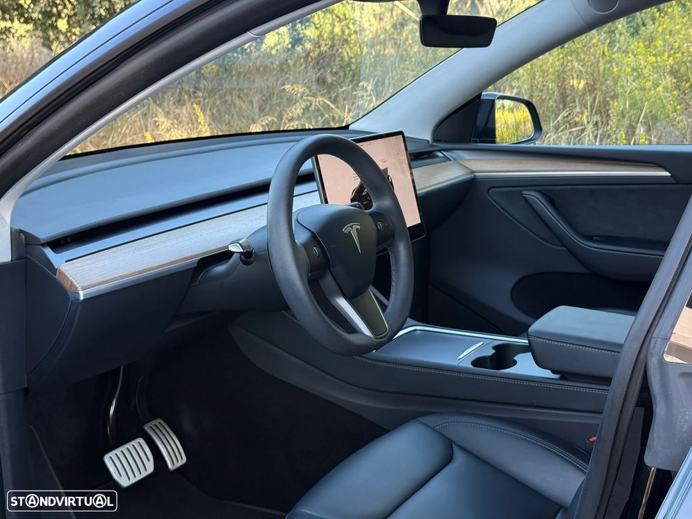 Tesla Model Y Performance Dual Motor AWD - 10