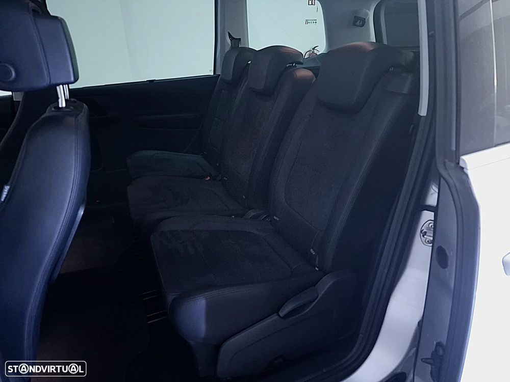 VW Sharan 2.0 TDI Blue Highline - 13