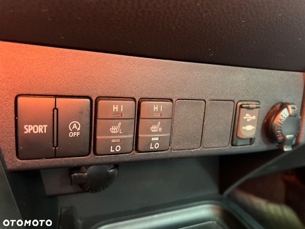 Toyota RAV4 2.0 Active 4x4 - 31