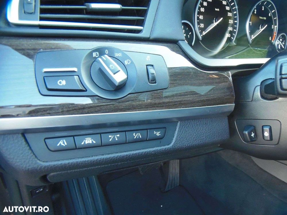 BMW Seria 7 730d xDrive - 17