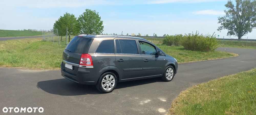 Opel Zafira 1.8 Family - 12