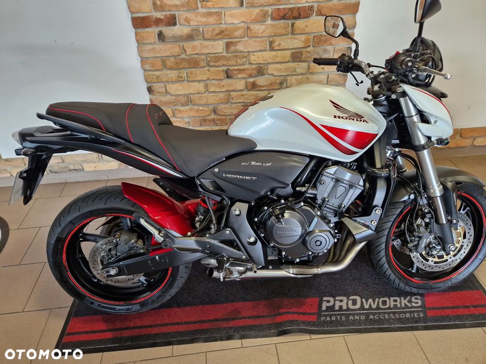 Honda Hornet - 4