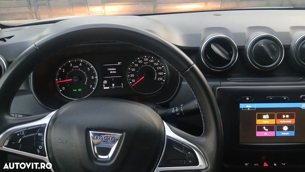 Dacia Duster 1.6 4x2 Laureate - 8
