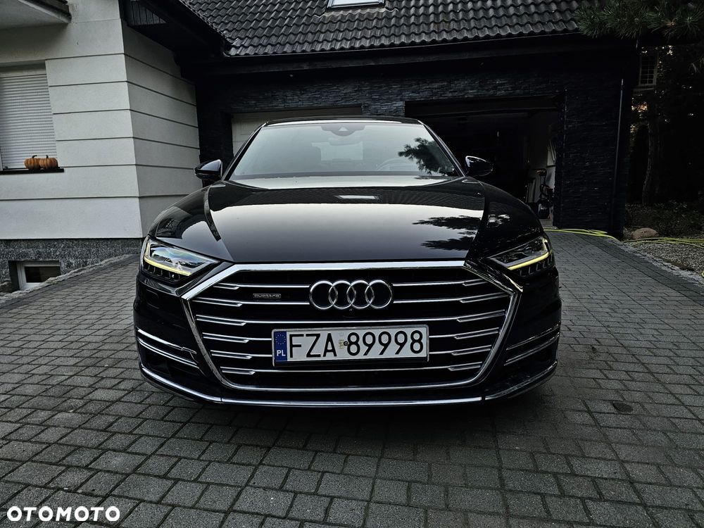 Audi A8 - 4
