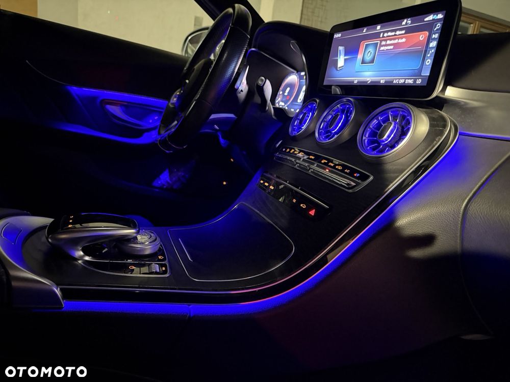 Mercedes-Benz Klasa C 300 d 4MATIC 9G-TRONIC - 35
