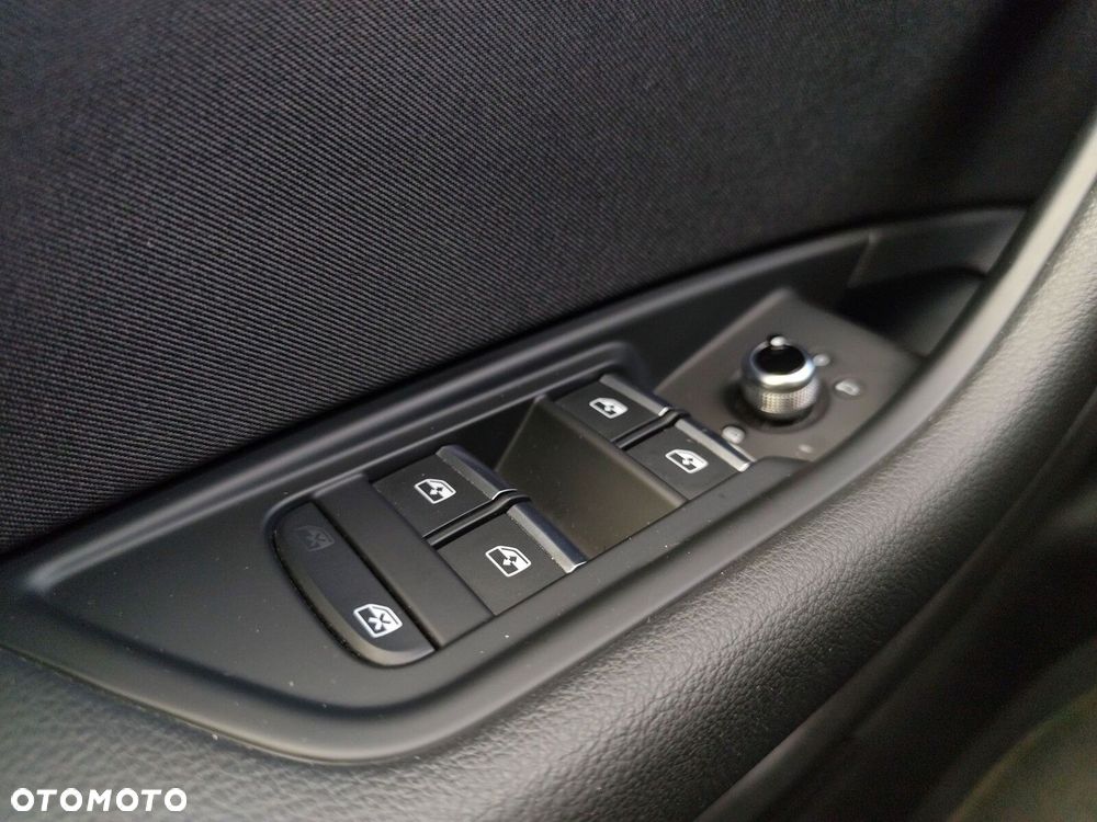 Audi A4 Limousine - 18