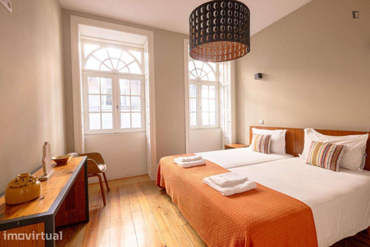 Apartamento com 1 quartos - localizado em Santo Ildefonso Porto - Grande imagem: 2/17
