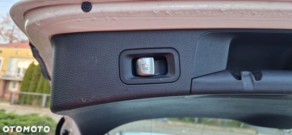 Mercedes-Benz Klasa C 200 (BlueTEC) d Avantgarde - 21