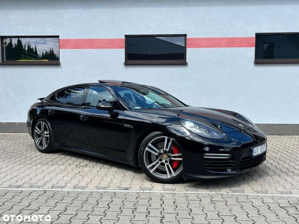 Porsche Panamera GTS - 2