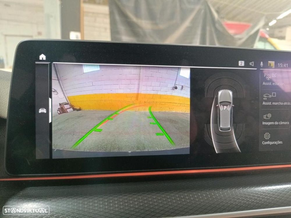 BMW 530 e Pack Desportivo M - 6