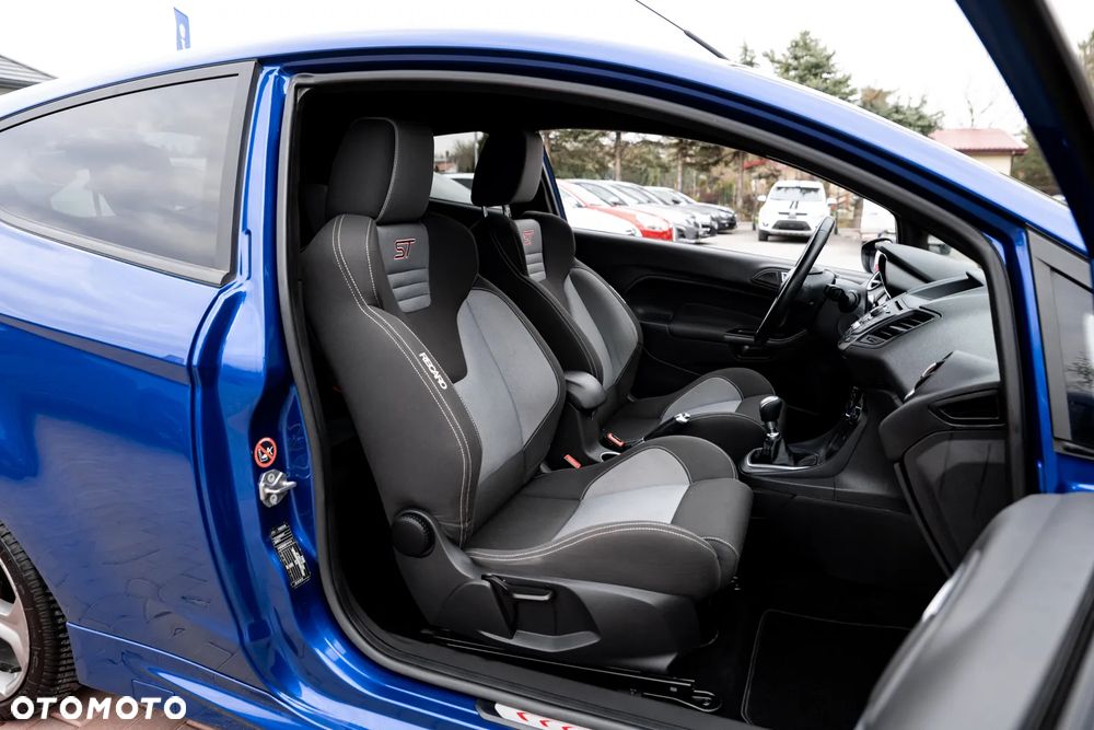Ford Fiesta 1.6 EcoBoost ST - 26