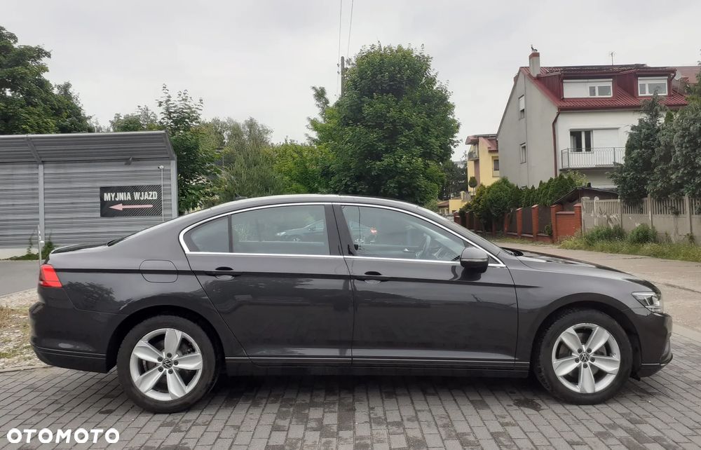 Volkswagen Passat - 6