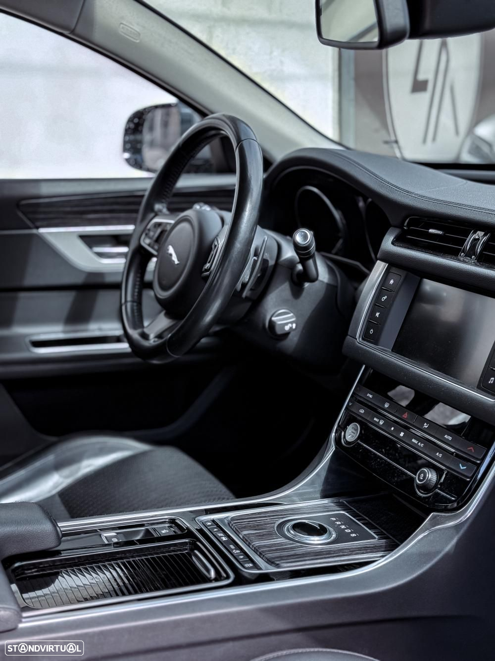 Jaguar XF 3.0 TDV6 Prestige Aut. - 4