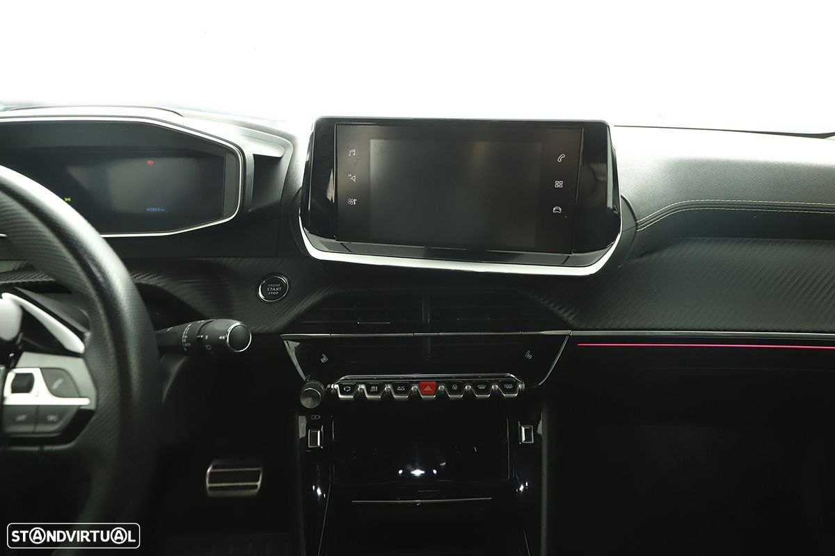 Peugeot 2008 1.2 PureTech GT EAT8 - 8
