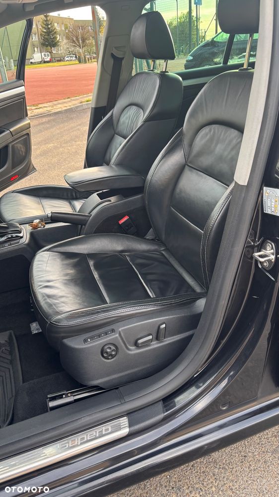 Skoda Superb 2.0 TDI DSG Elegance - 15