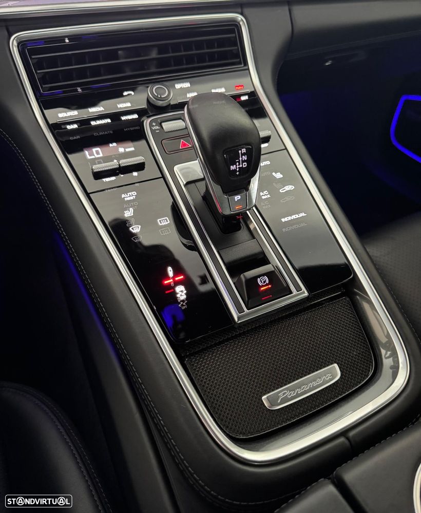 Porsche Panamera Sport Turismo 4 E-Hybrid Platinum Edition - 24